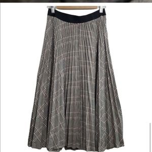 A new day midi skirt, aline, black and pink, size medium, elastic waist